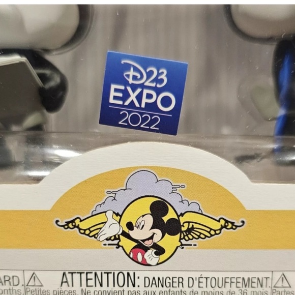 2022 Funko POP! Mickey Mouse & Minnie Mouse D23 EXPO 2022 2pk - Picture 5 of 7